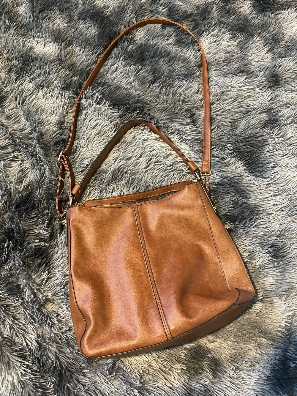 Classic Tan Leather Shoulder Bag - Versatile Everyday Tote